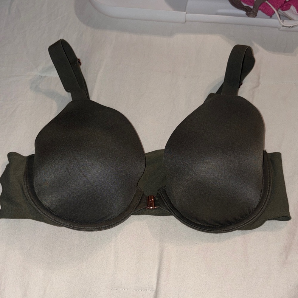 Body by Victoria Perfect Coverage Front Closure